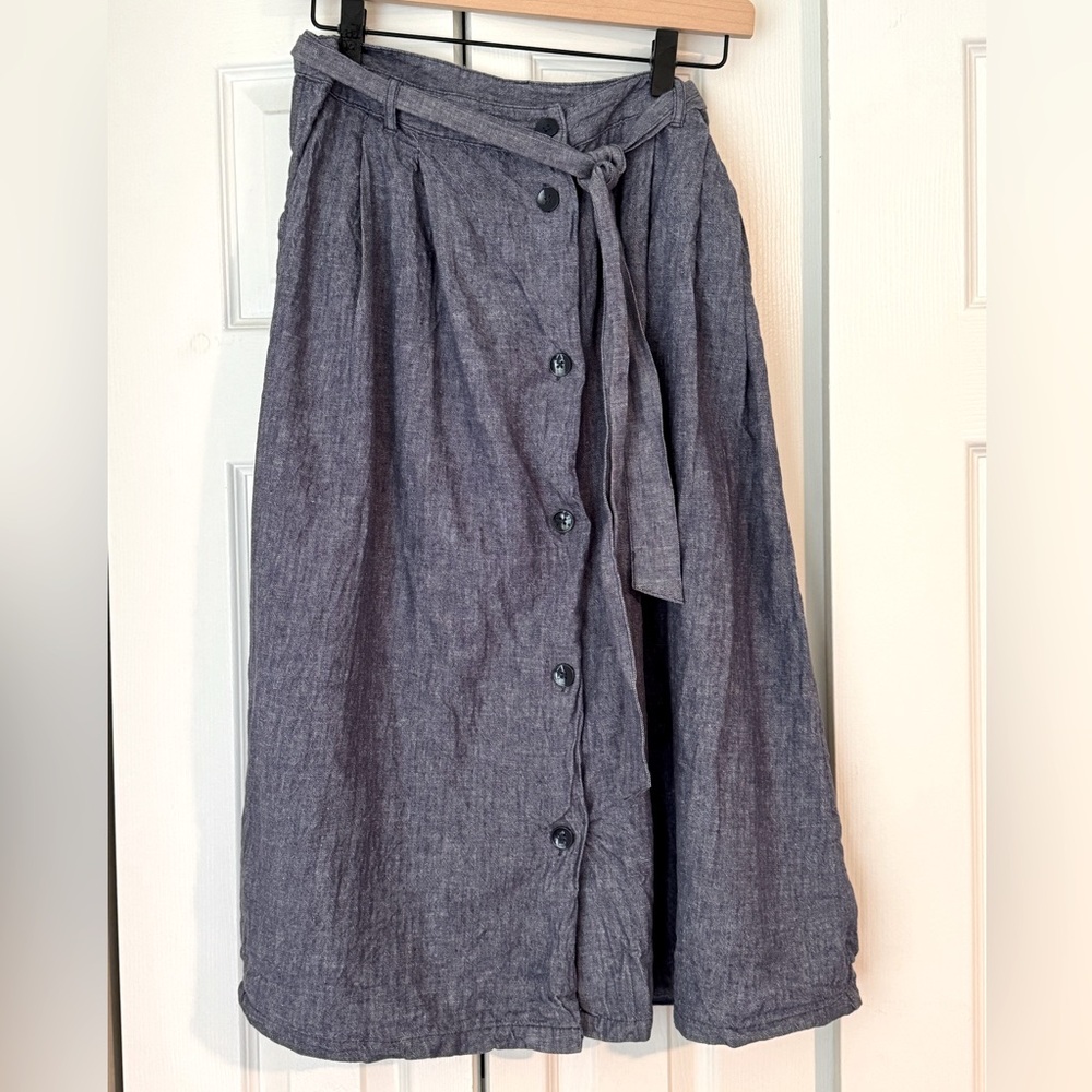 Elegant Blue Button-Down Skirt